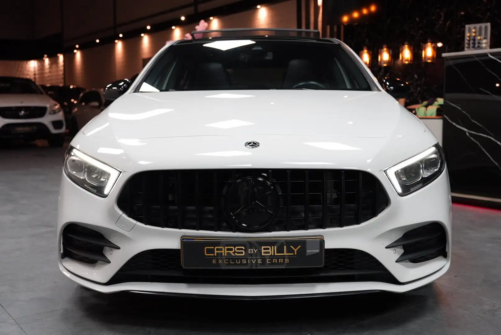 Mercedes-Benz A 200 A200 AMGLINE|PANO|AUT7|NIGHTEDITION Blanc - 2