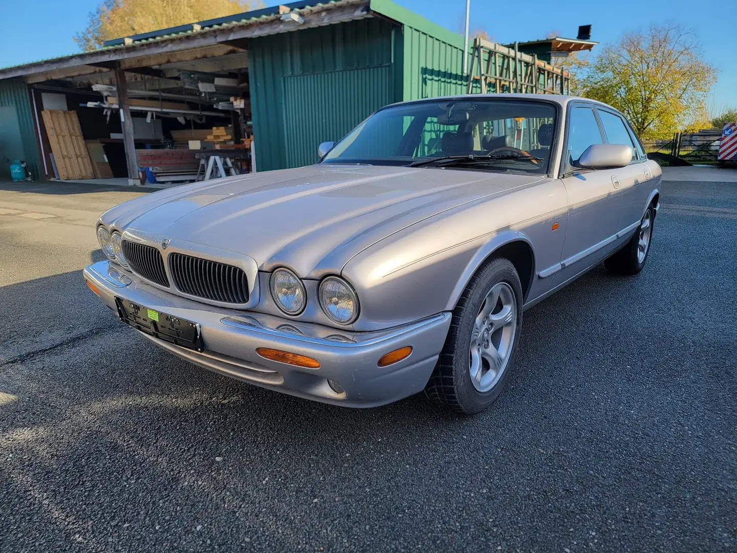Jaguar XJ8 Executive - 1