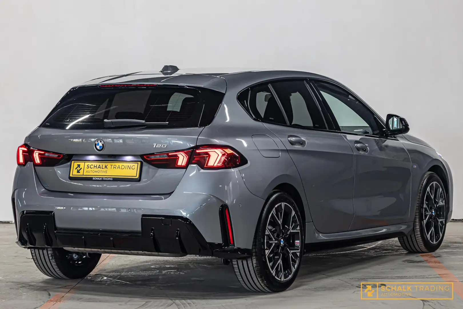 BMW 120 1-serie M-Sport Design Edition|Sportstoelen|Camera Grijs - 2