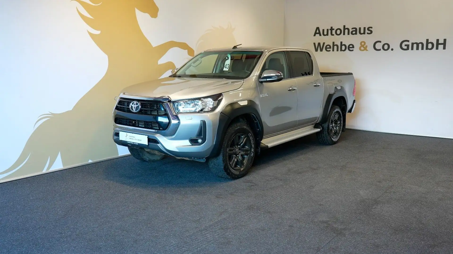 Toyota Hilux 2.8 D-4D Aut. 4x4 Comf. CarPlay Kamera AHK Silber - 1