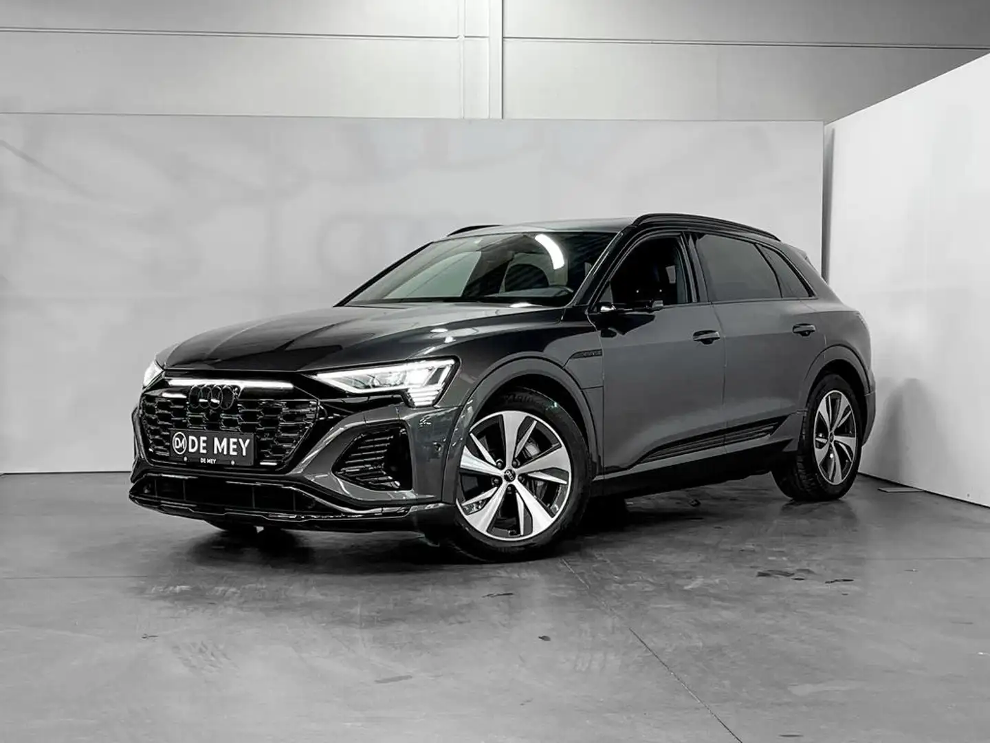 Audi Q8 e-tron 106 kWh 55 Quattro S line / Pano / Luchtvering / 360° Cam / Carplay / Keyless Gris - 2