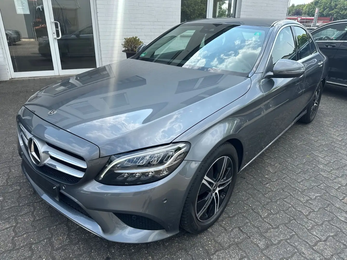 Mercedes-Benz C 220 d Avantgarde Distronic Digital Kamera AHK Grijs - 1