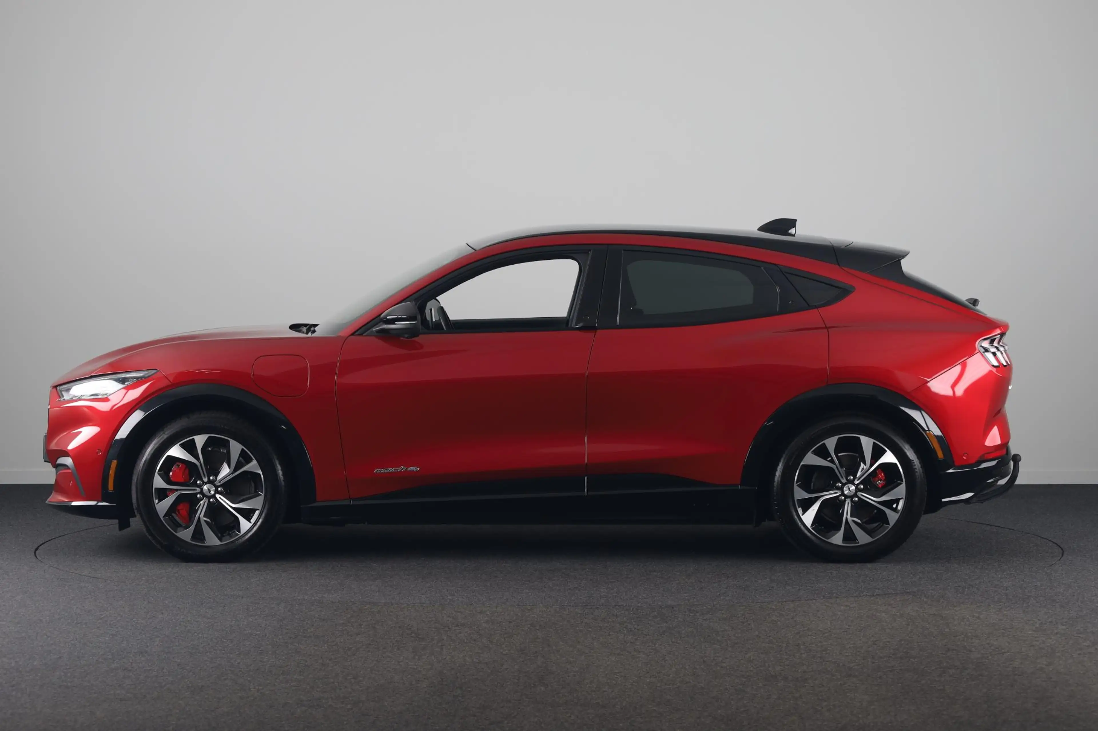 Ford Mustang Mach-E AWD 75 kWh | Panoramadak | Trekhaak | B&O | 360 Ca — photo 9