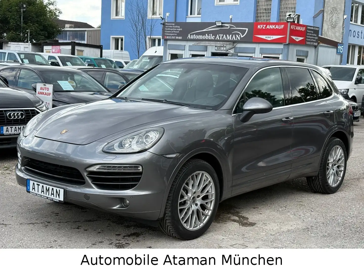 Porsche Cayenne 3.0 Diesel *Neues Model* Leder / Navi Grau - 2