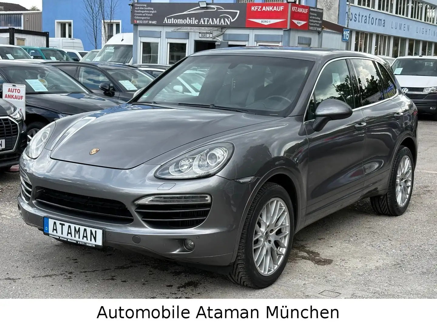Porsche Cayenne 3.0 Diesel *Neues Model* Leder / Navi Grau - 1