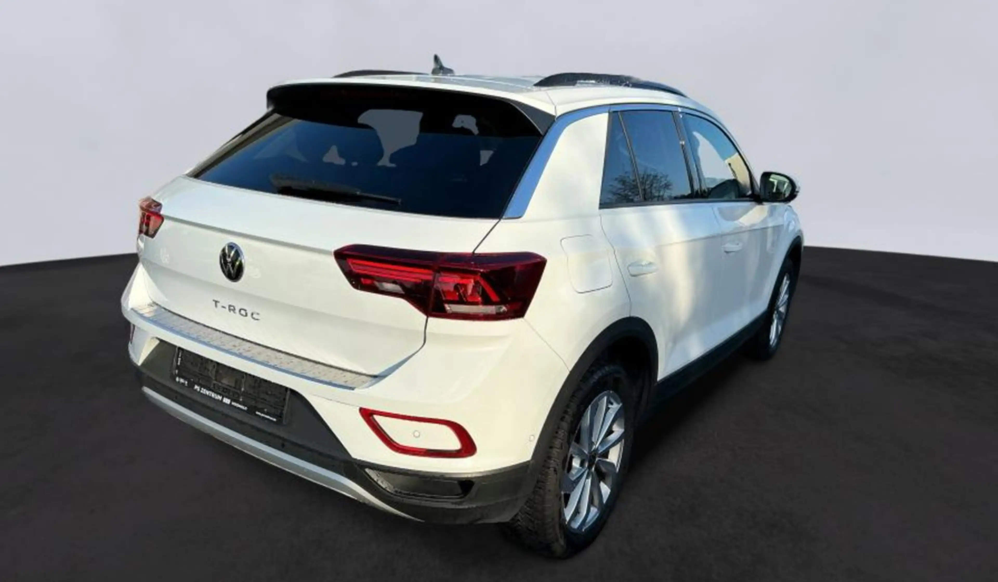 Volkswagen T-Roc 1.5 TSI Life — photo 3