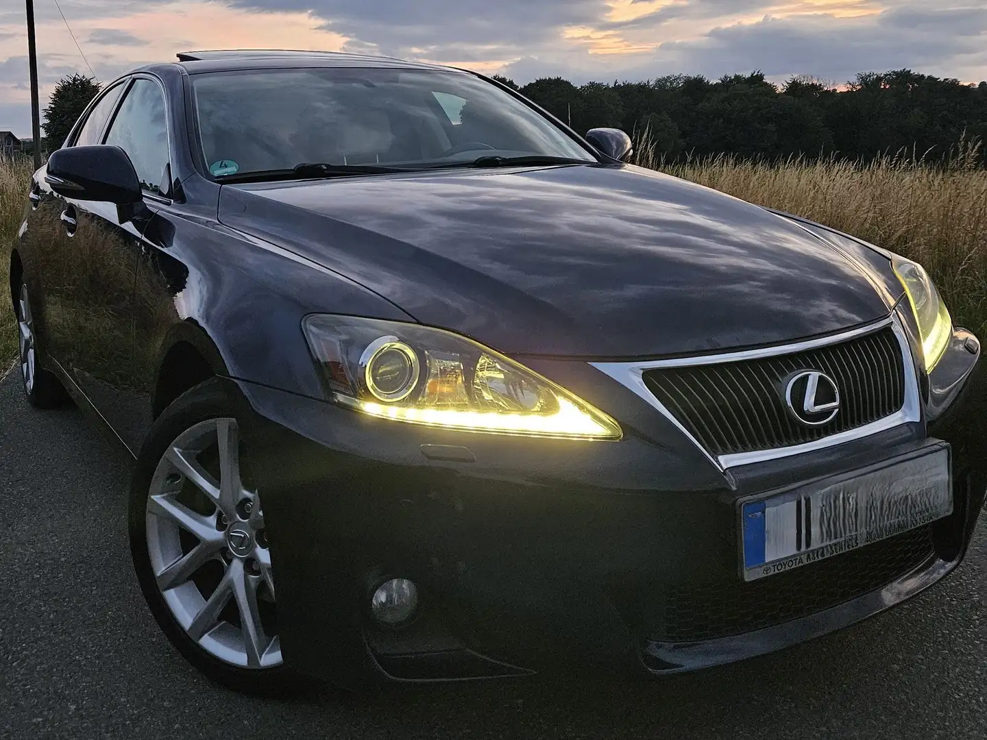 Lexus IS 220d IS 220d Executive Line Violett - 1