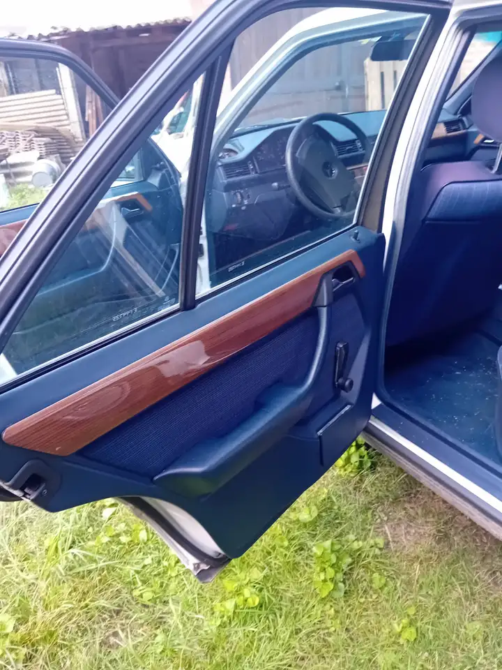 Mercedes-Benz E 250 td auto, foto 6