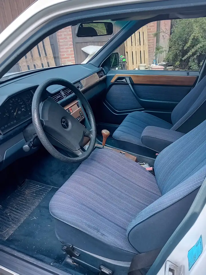 Mercedes-Benz E 250 td auto, foto 5