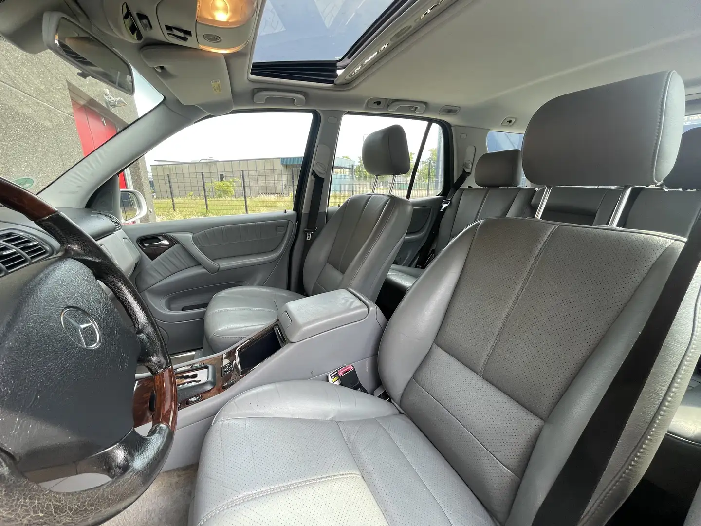 Mercedes-Benz ML 350 Inspiration Gris - 2