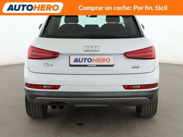 Audi Q3 view 5