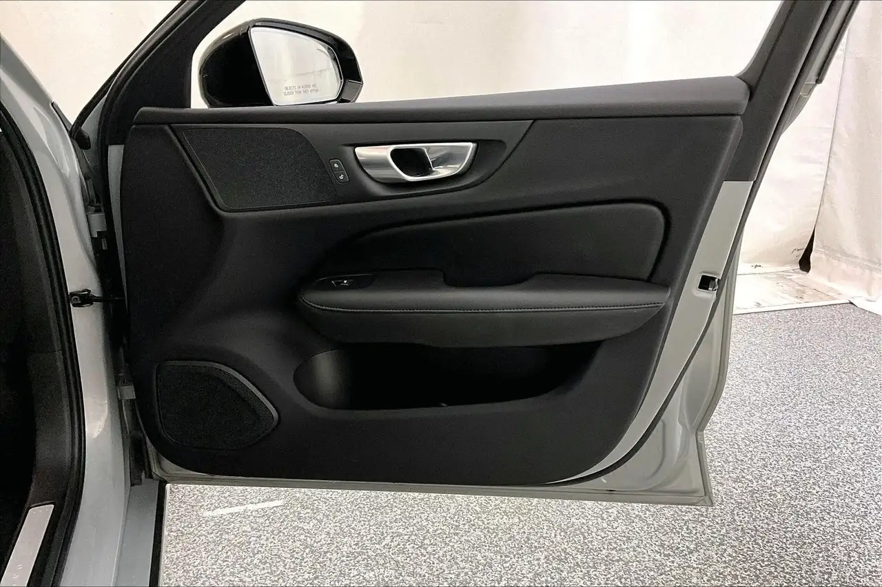 Volvo S60 photo Volvo S60