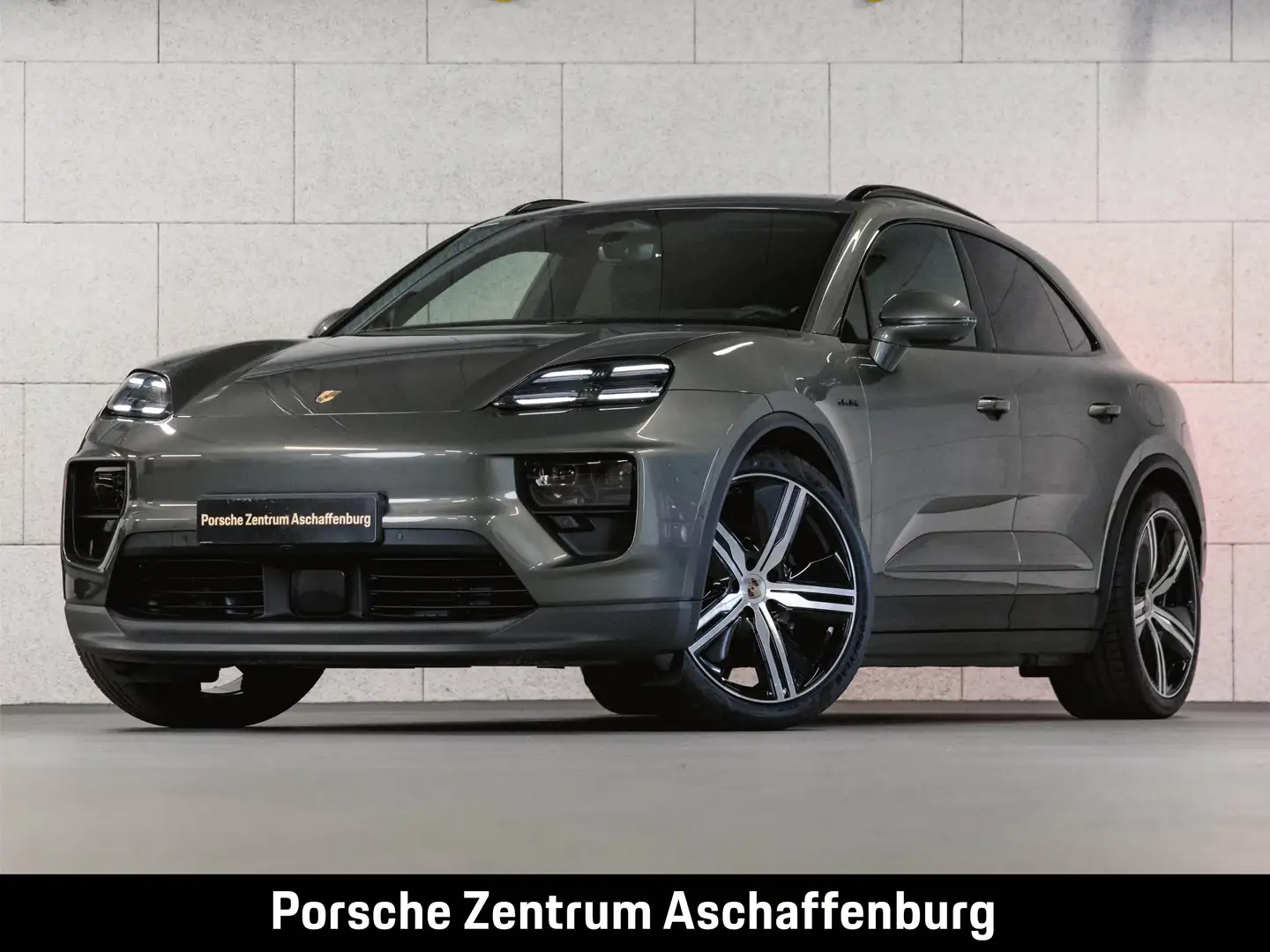Porsche Macan 4 Electric ARHeadUp Pano Luftf. BOSE Grün - 1