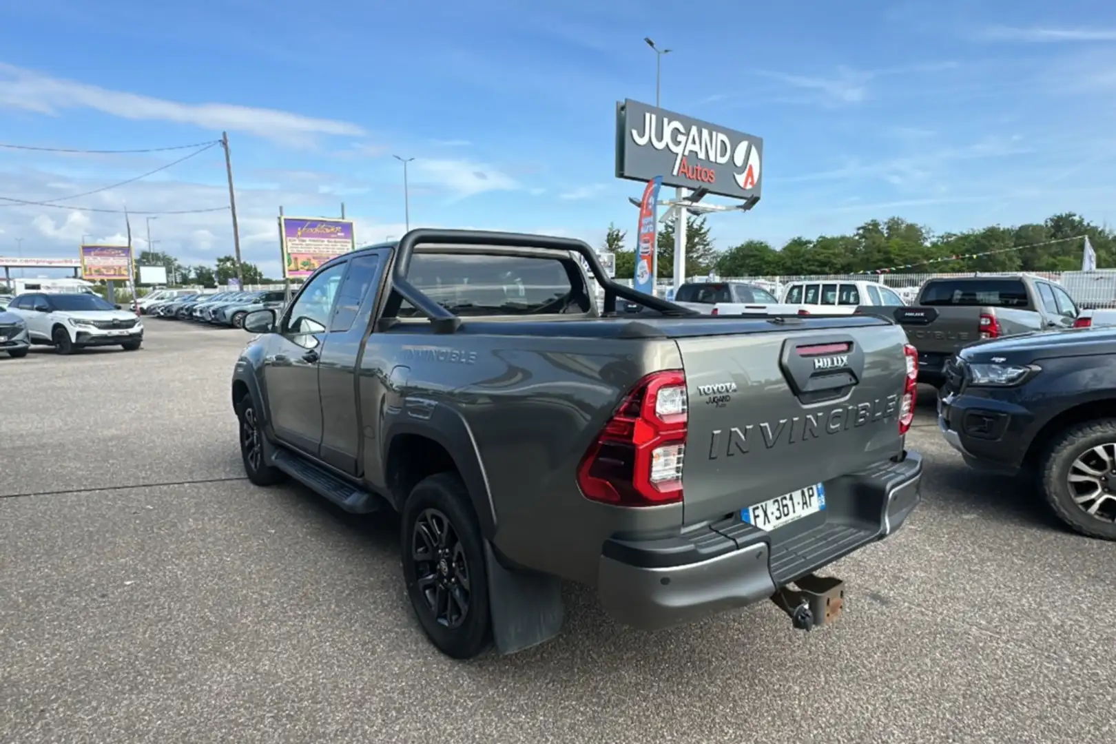 Toyota Hilux INVINCIBLE X-TRA CAB 2.8 D-4D Bronze - 2