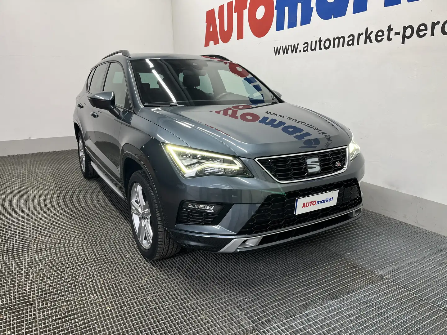 SEAT Ateca 1.5 ecotsi FR Grigio - 2