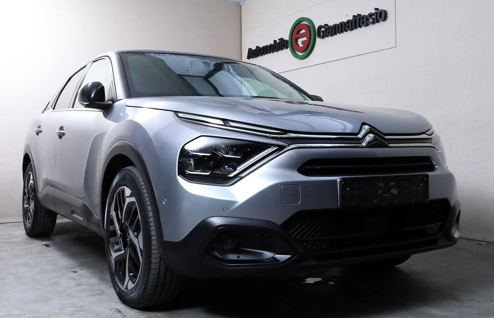 Citroen C4 PureTech Shine 2. Hand Gris - 2