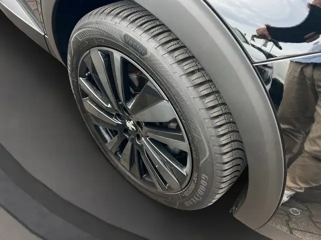 Peugeot 3008 view 8