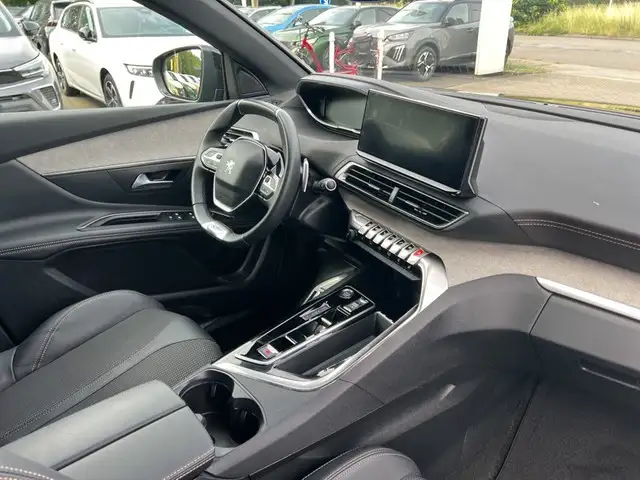 Peugeot 3008 view 10