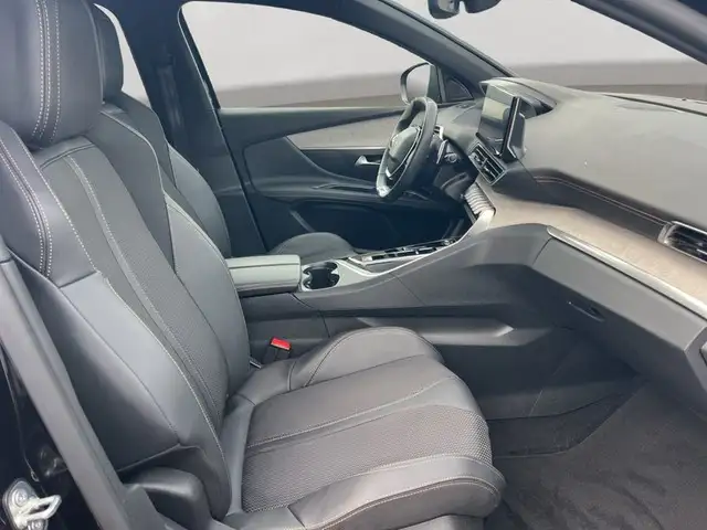Peugeot 3008 view 9