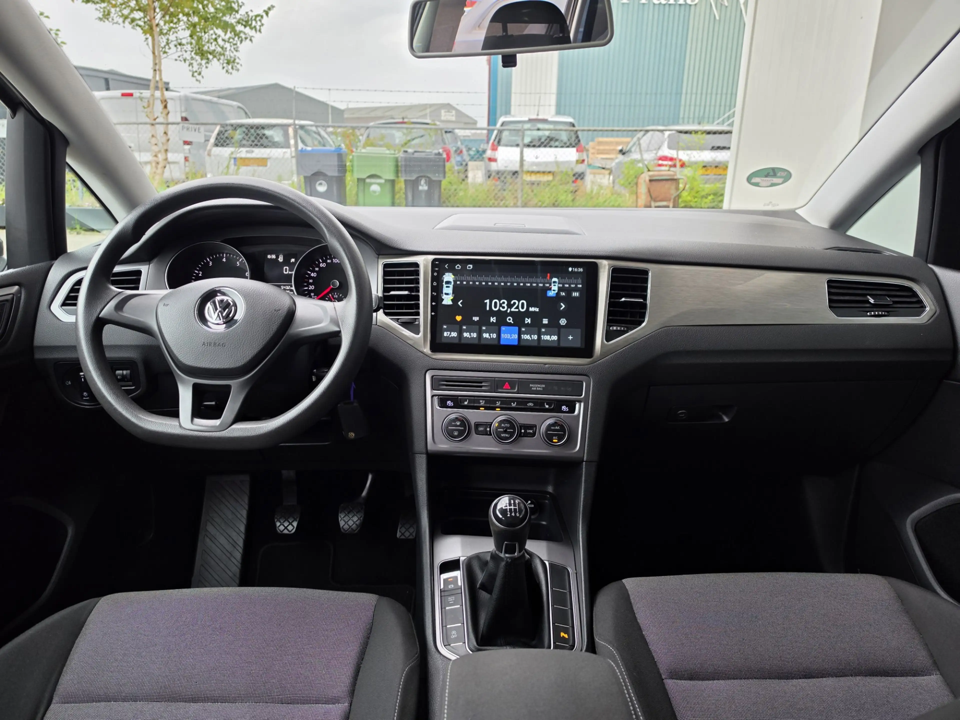 Volkswagen Golf Sportsvan 1.2 TSI Highline — photo 7