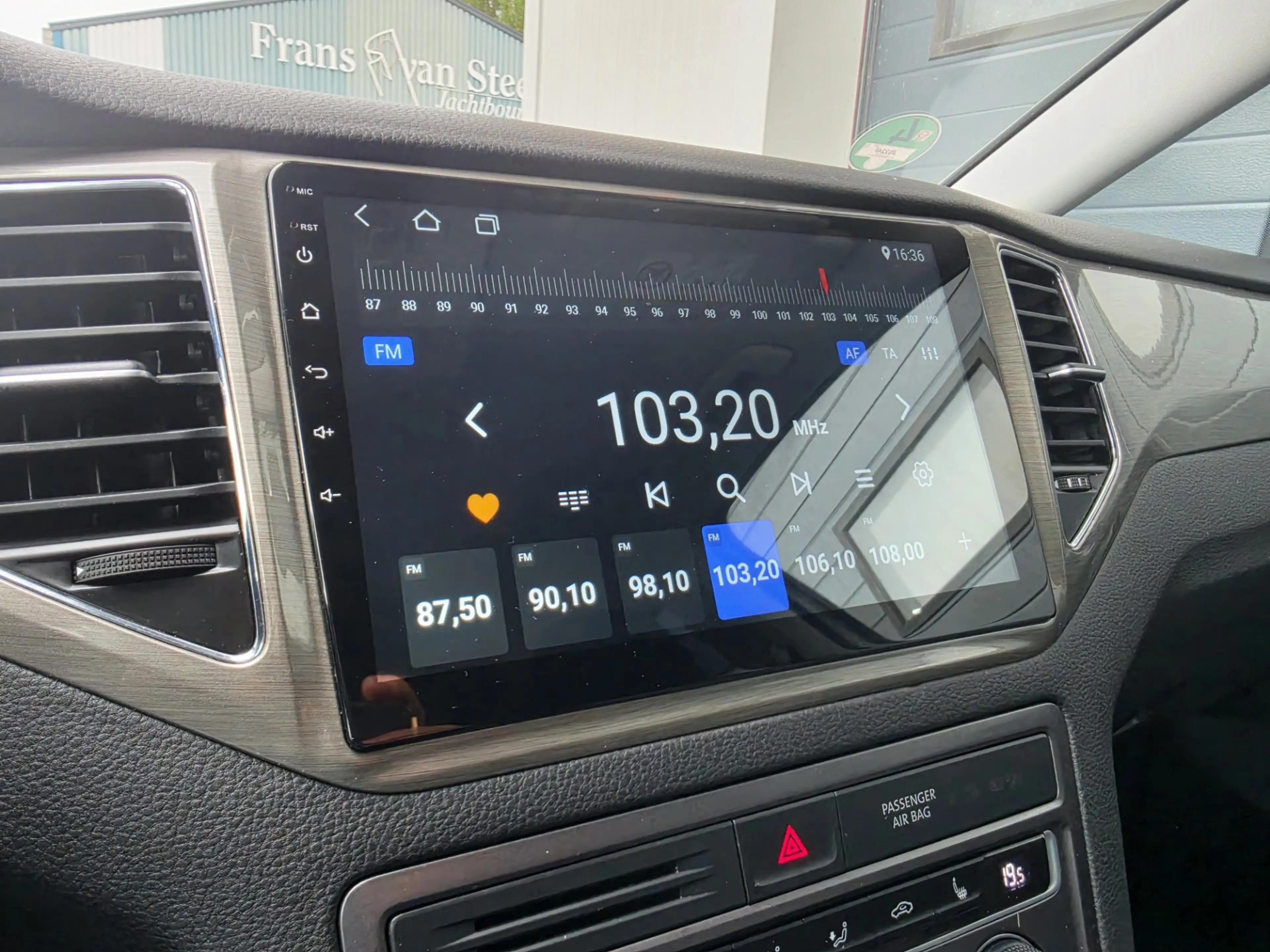 Volkswagen Golf Sportsvan 1.2 TSI Highline — photo 11