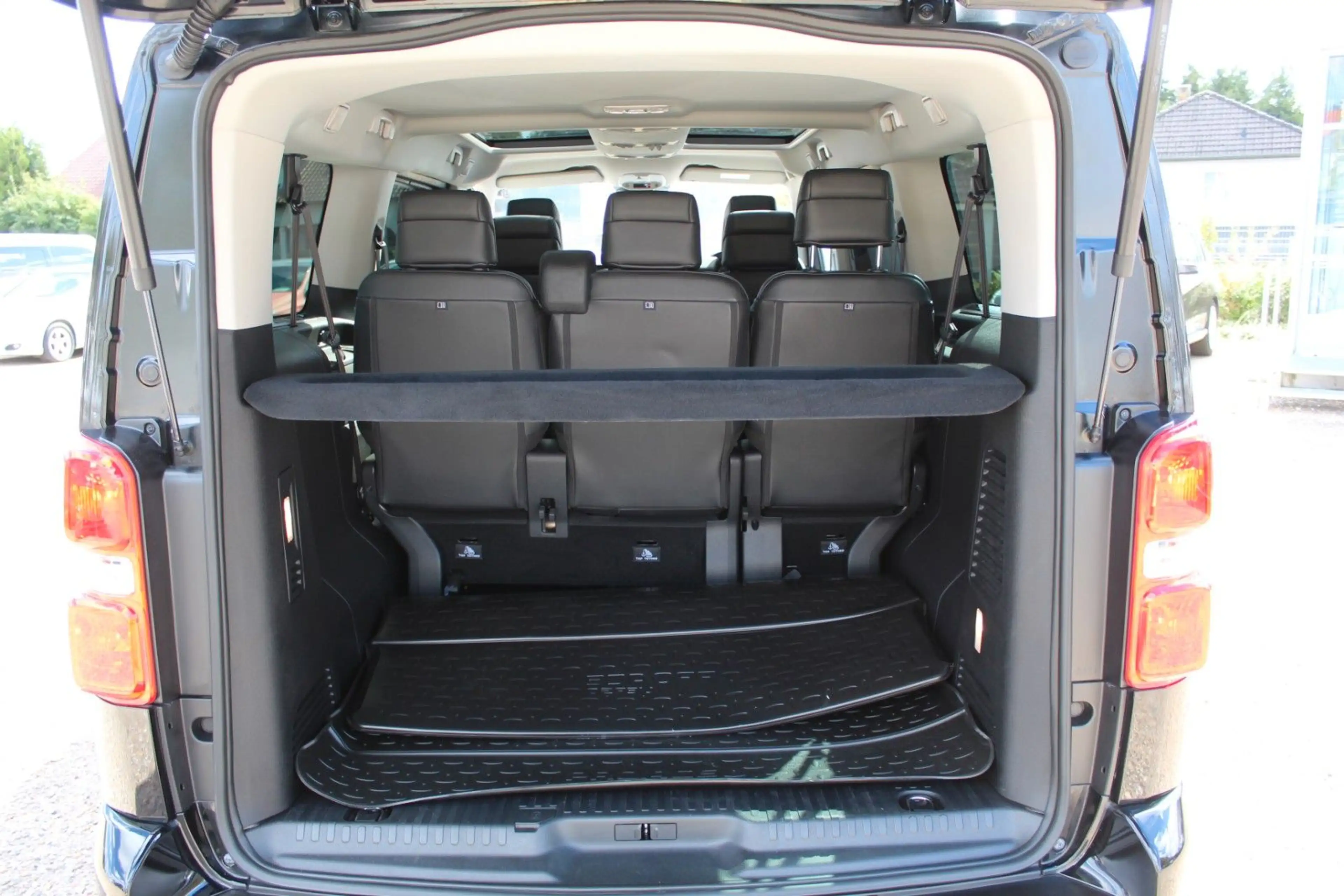 Toyota Proace Verso L2 Lounge 2.0D*PANO*ACC*LEDER*7-Sit — photo 13