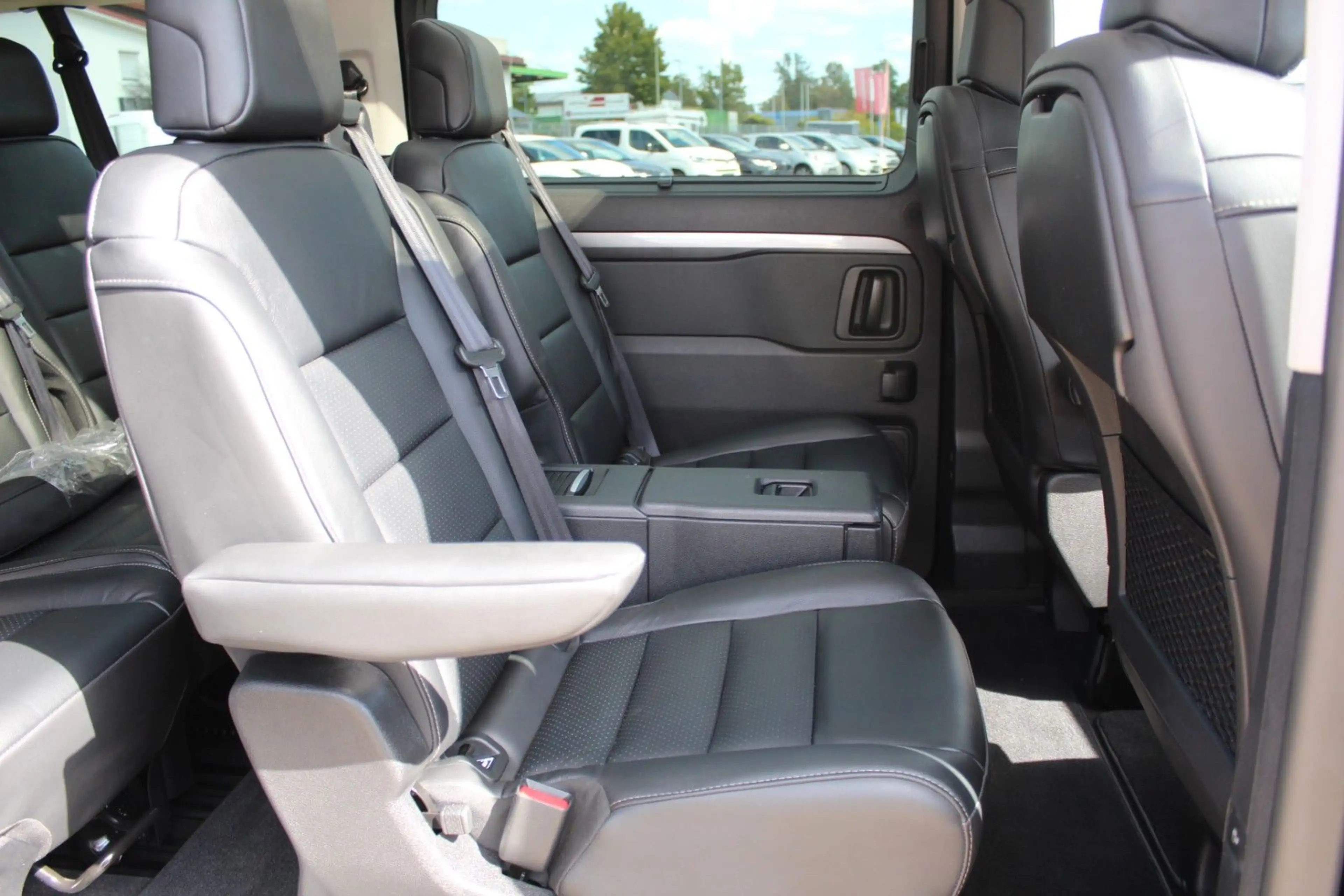 Toyota Proace Verso L2 Lounge 2.0D*PANO*ACC*LEDER*7-Sit — photo 7