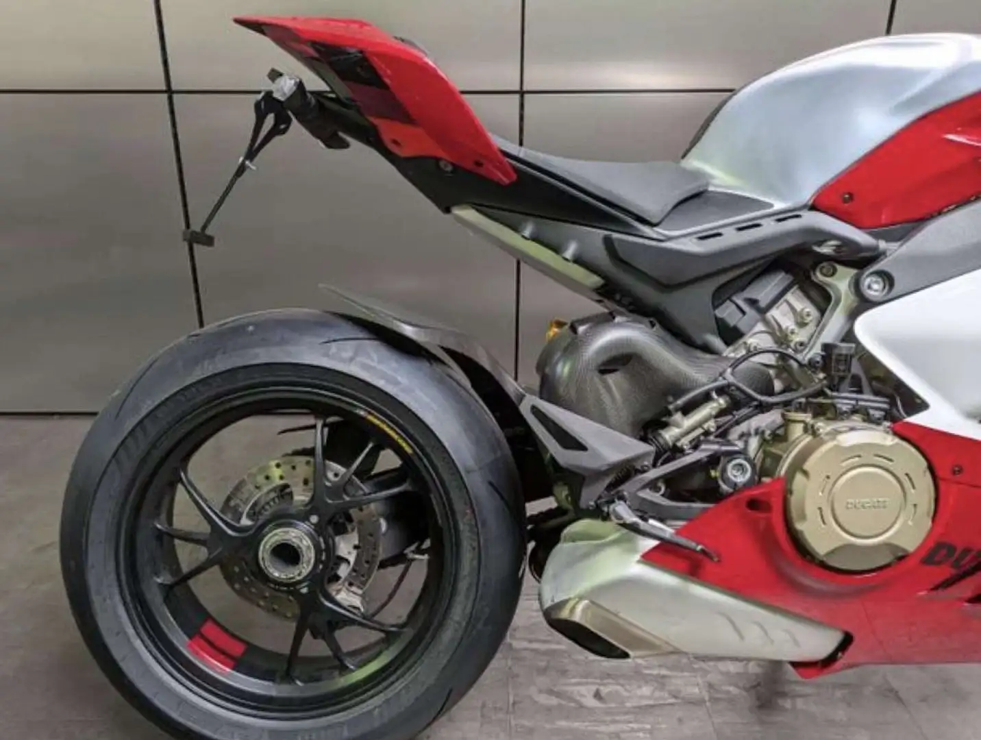 Ducati Panigale V4 R Ducati Panigale V4 R 1. Hand + Ducati Garantie Rojo - 2
