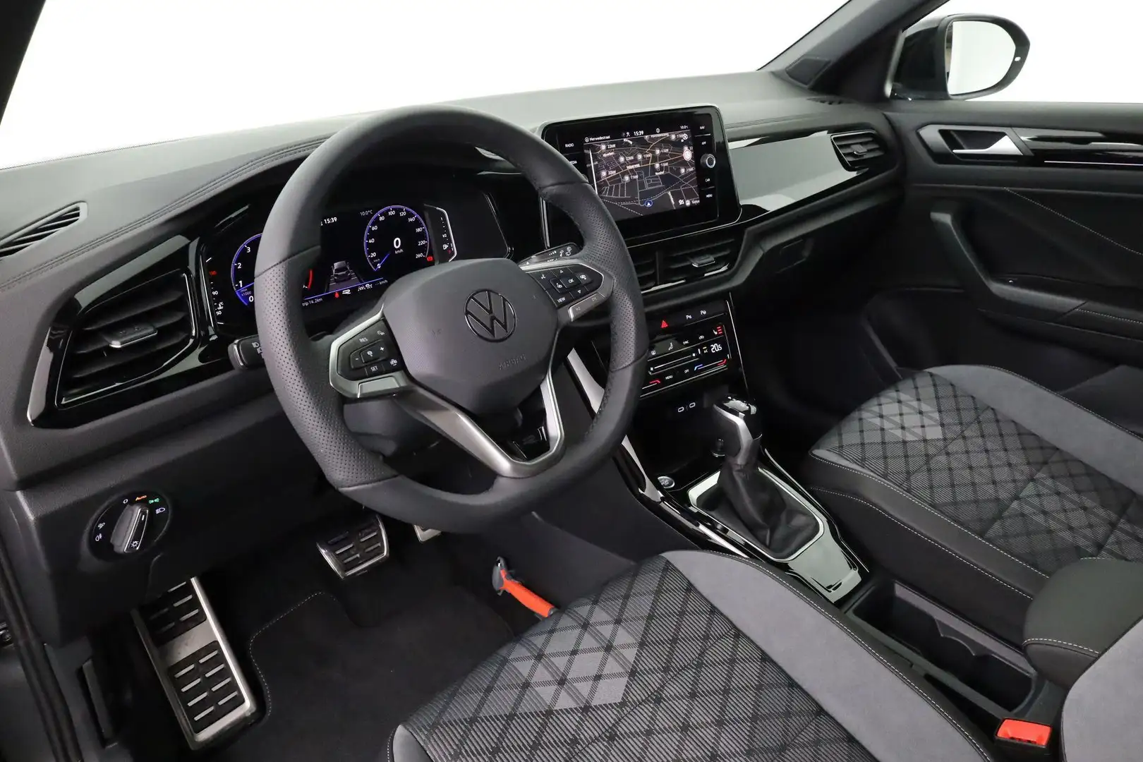 Volkswagen T-Roc R-Line Edition 1.5 TSI 110 kW / 150 pk DSG | Black Grijs - 2