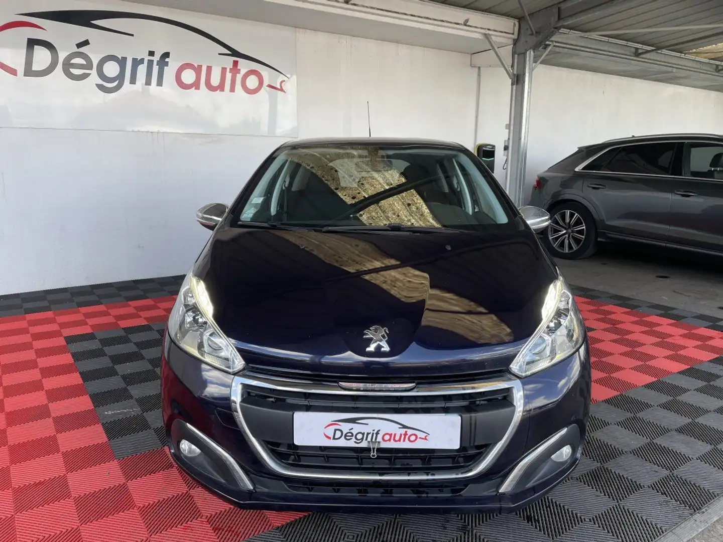 Peugeot 208 82ch BVM5 Style Bleu - 2