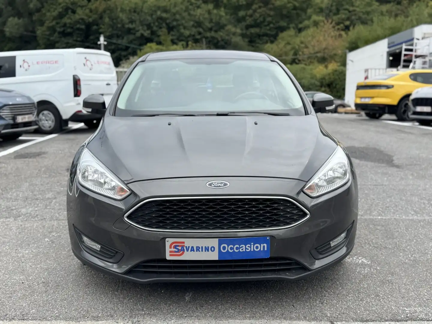 Ford Focus Business class 1.5 tdci 105ch Grau - 2