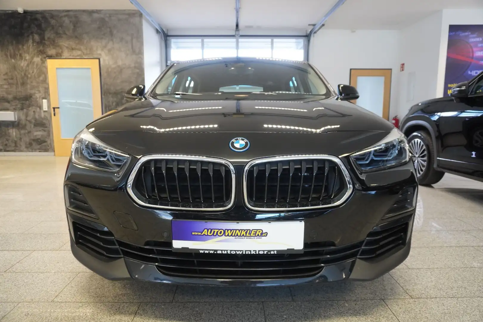 BMW X2 xDrive25e PHEV Aut. LED/Nav Schwarz - 2