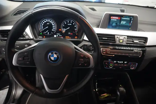 BMW X2 view 11