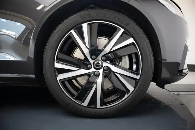 Volvo V90 view 11