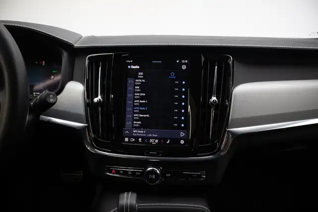 Volvo V90 view 6