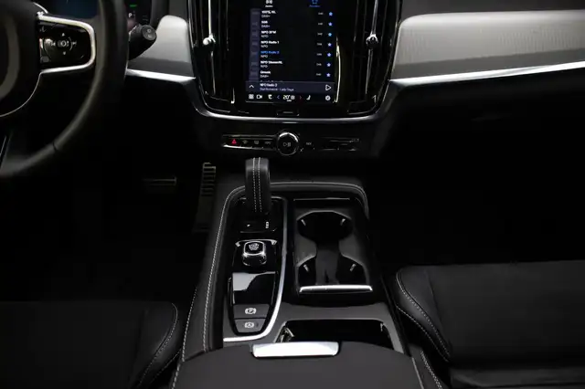 Volvo V90 view 7