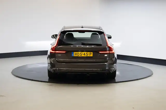 Volvo V90 view 15