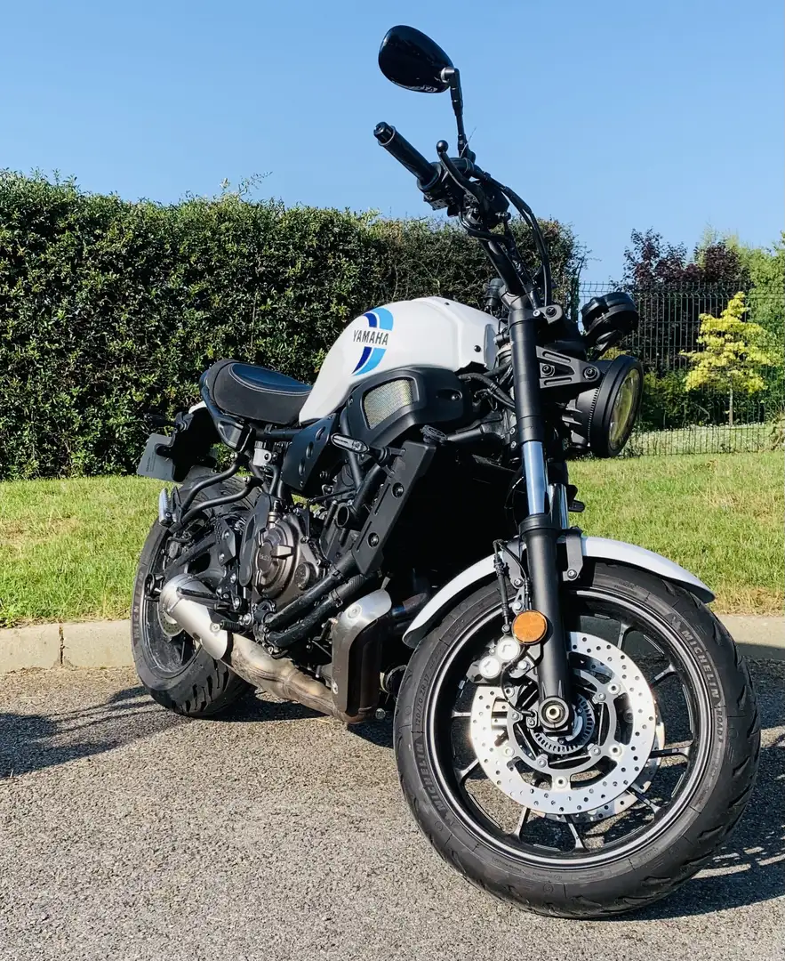 Yamaha XSR 700 Wit - 2