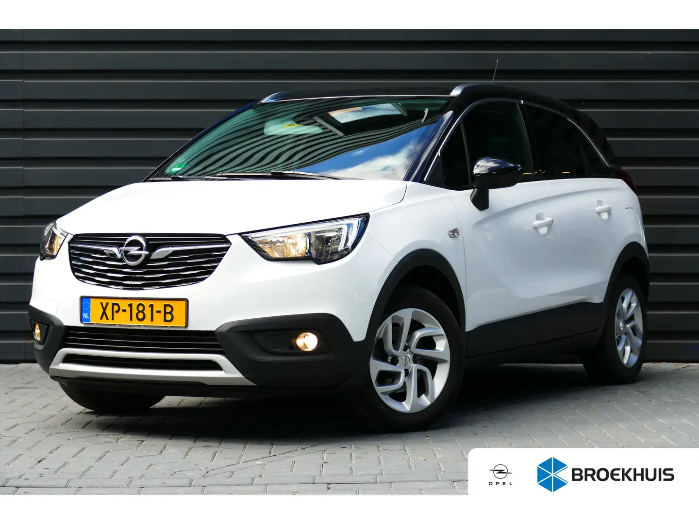 Opel Crossland X 1.2 TURBO 110PK ONLINE EDITION / NAVI / CLIMA / PD Wit - 1