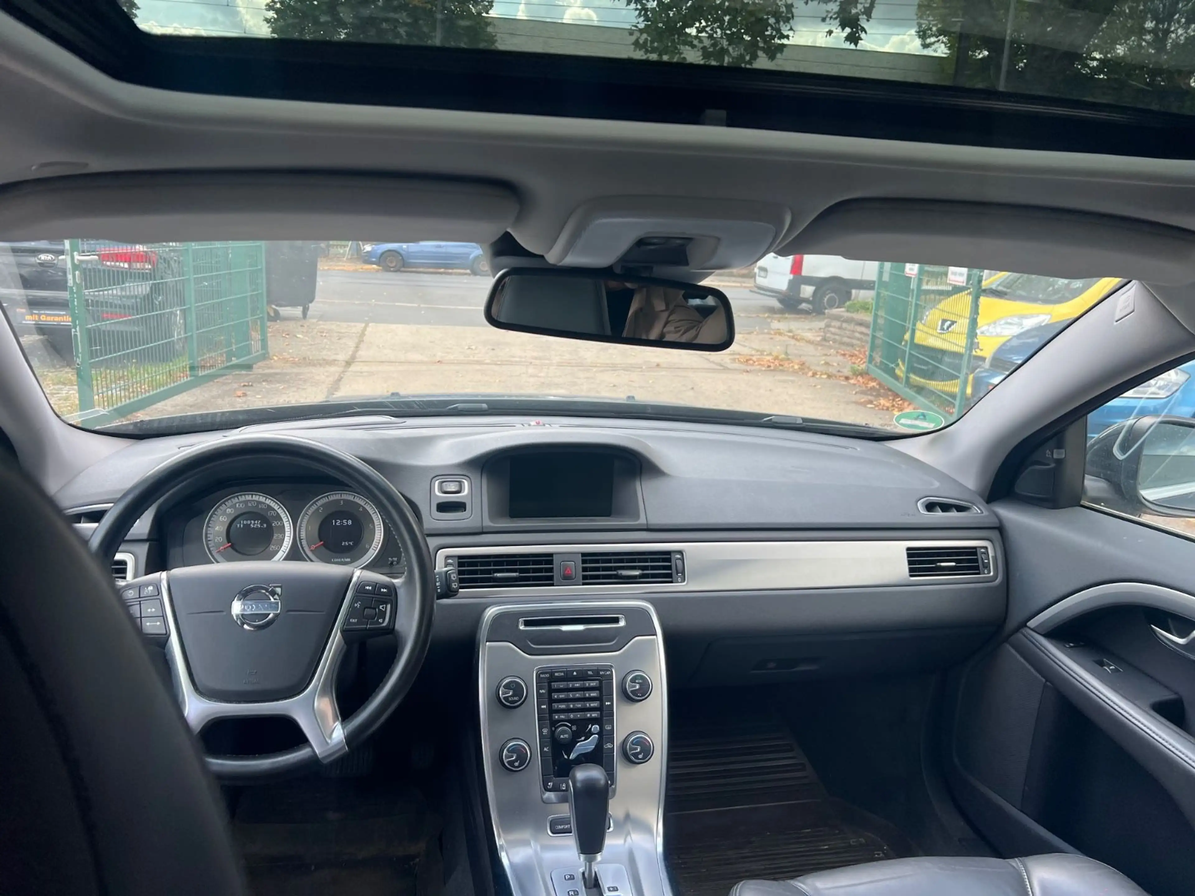 Volvo V70 Kombi Summum — photo 12