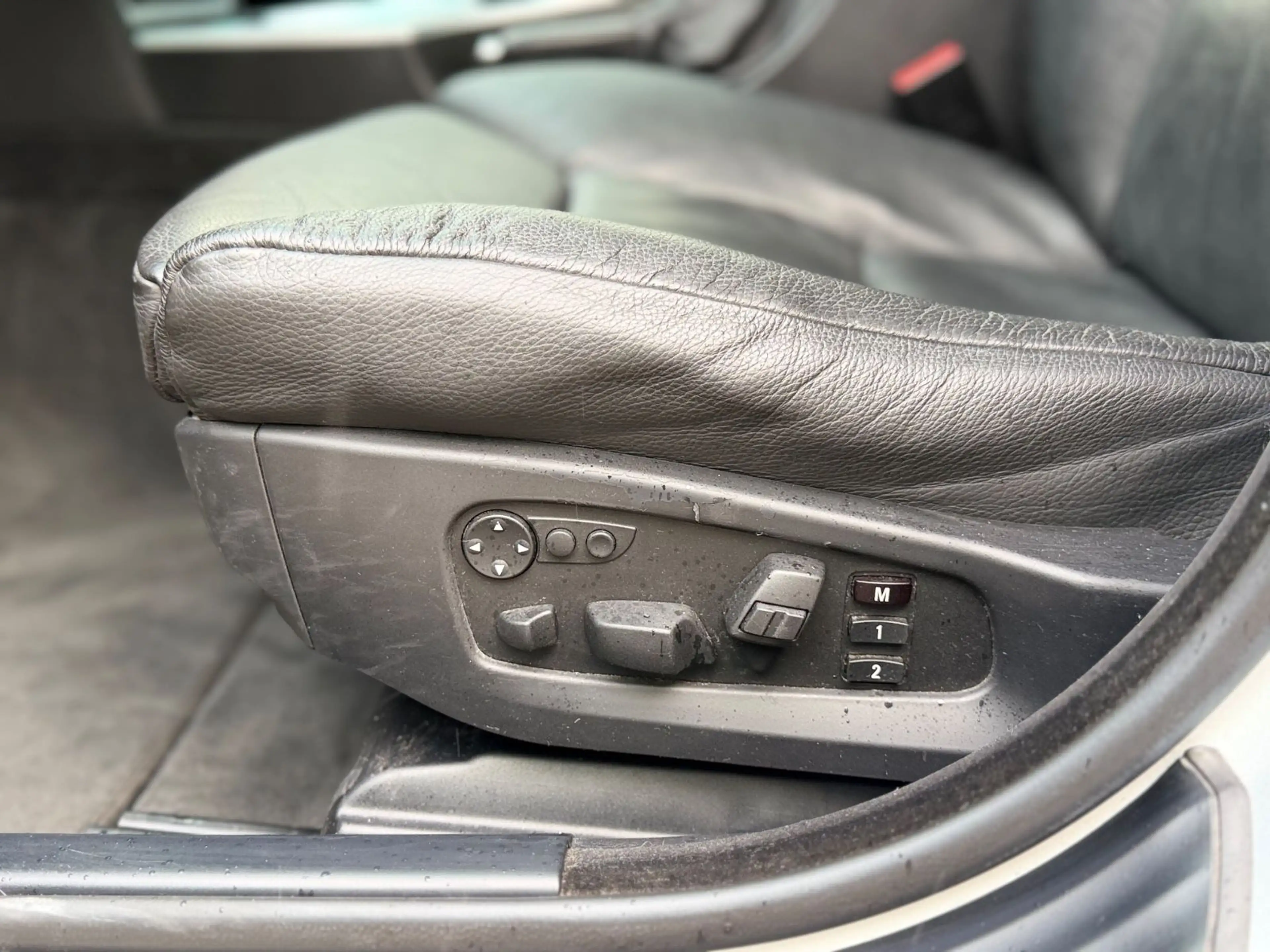 BMW 523 i*TÜV:04/2028*LEDER*AUTOM*KLIMA*MEMORY — photo 8