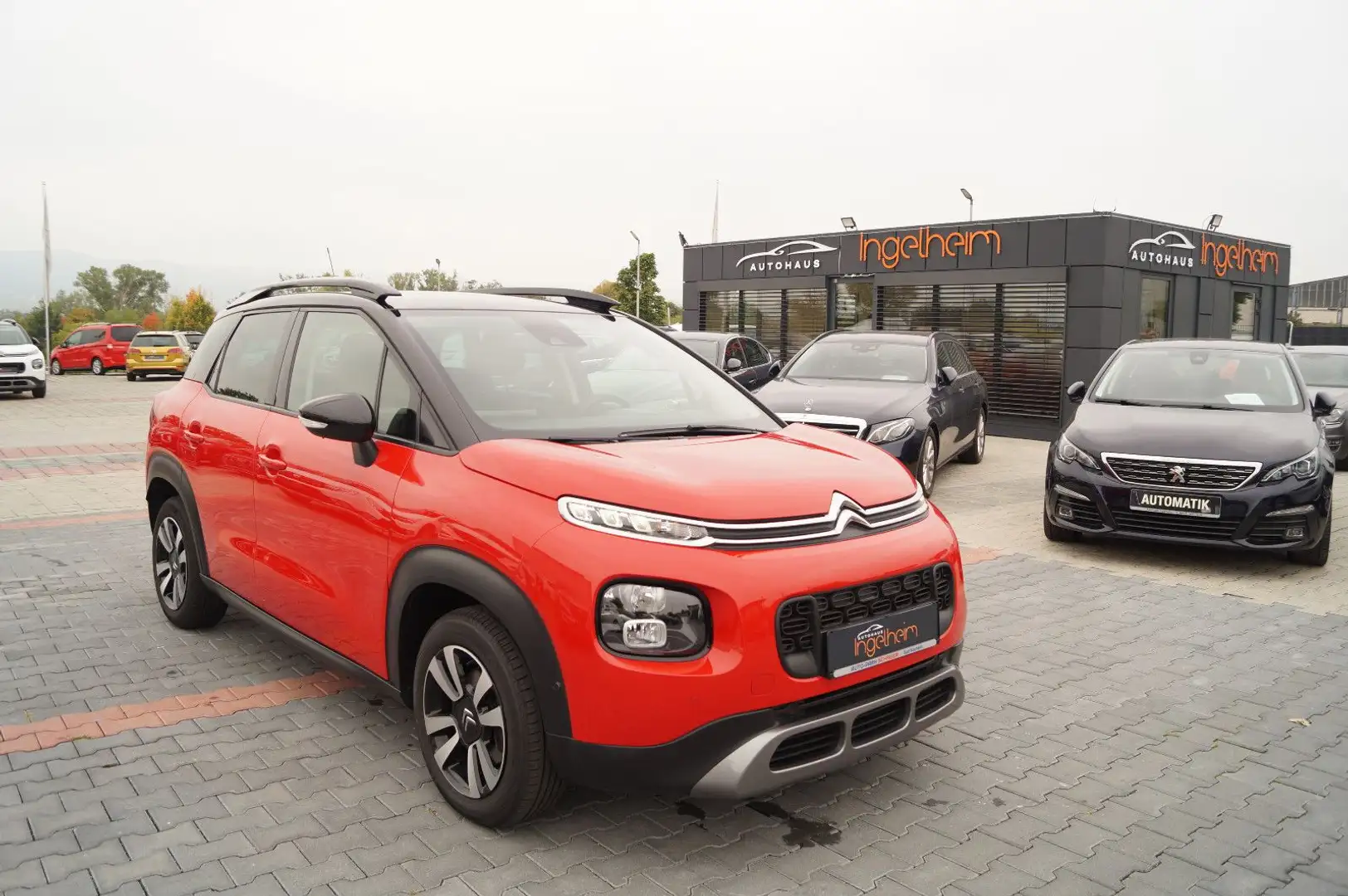 Citroen C3 Aircross Shine Klimaaut Navi Kamera Tempomat Rot - 1