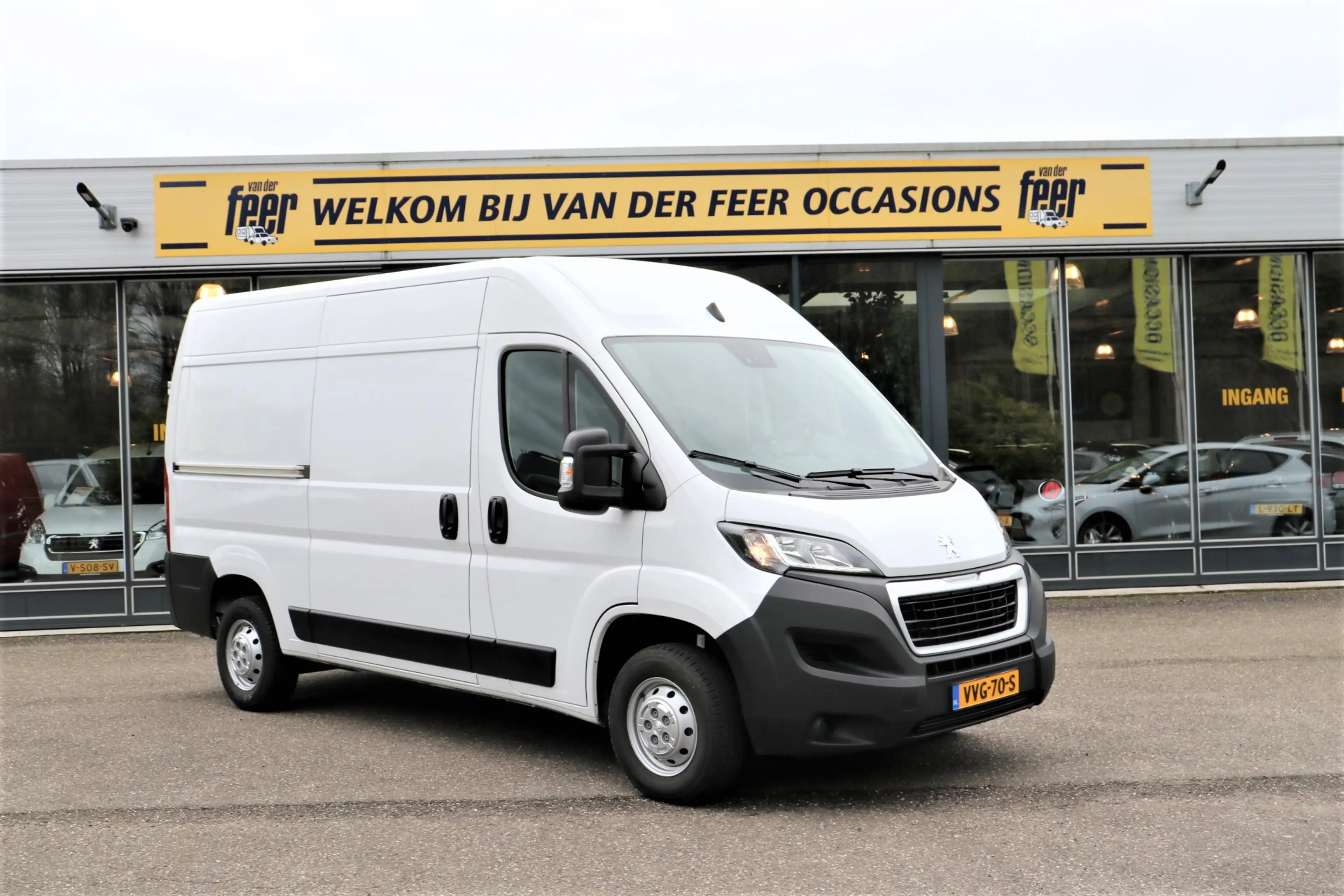 Peugeot Boxer 335 2.2 BlueHDi 140 L2H2 Pro EX.BTW