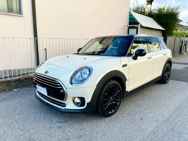 MINI Cooper D Clubman 2.0 auto 150cv