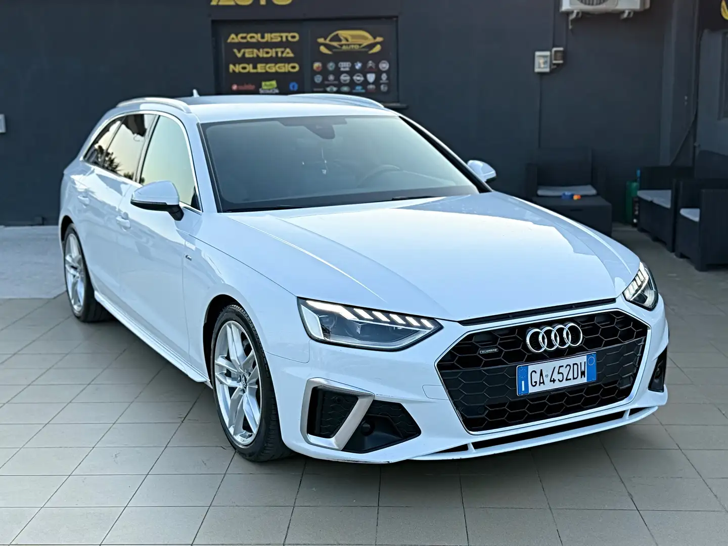Audi A4 Avant 40 2.0 tdi S Line edition quattro 190cv s-tr - 1