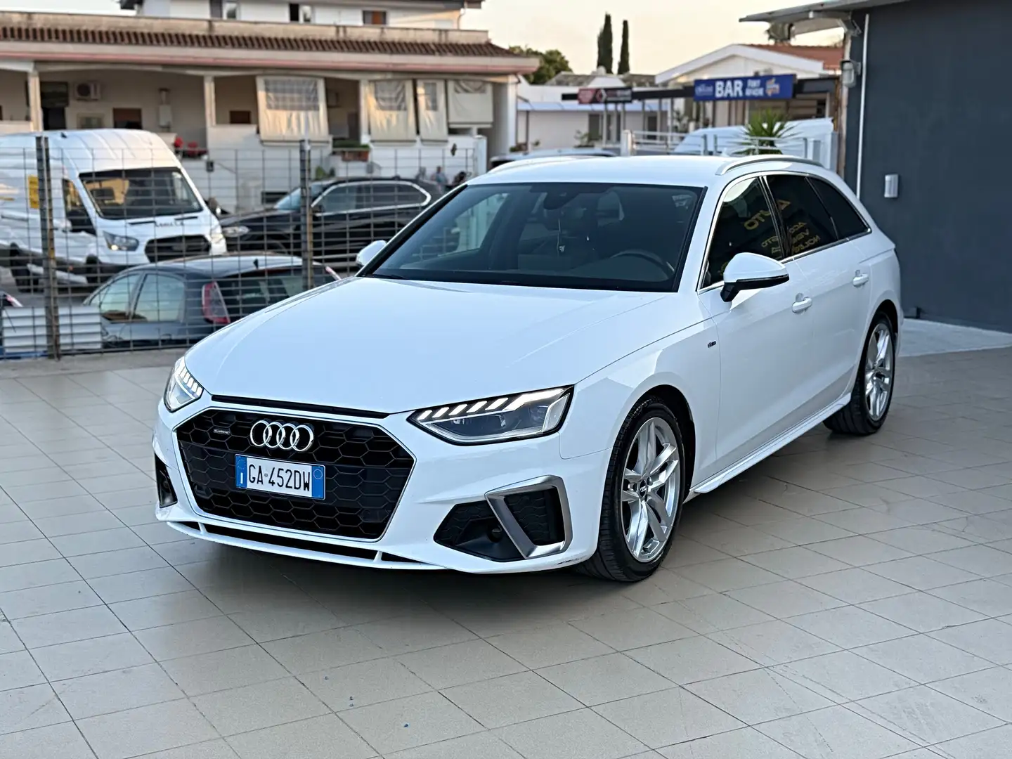 Audi A4 Avant 40 2.0 tdi S Line edition quattro 190cv s-tr - 2