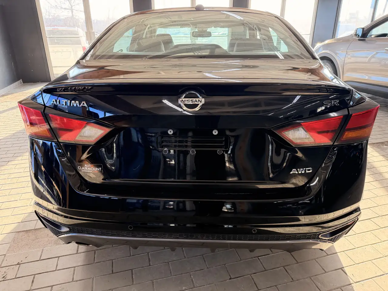 Nissan Altima снимка Nissan Altima
