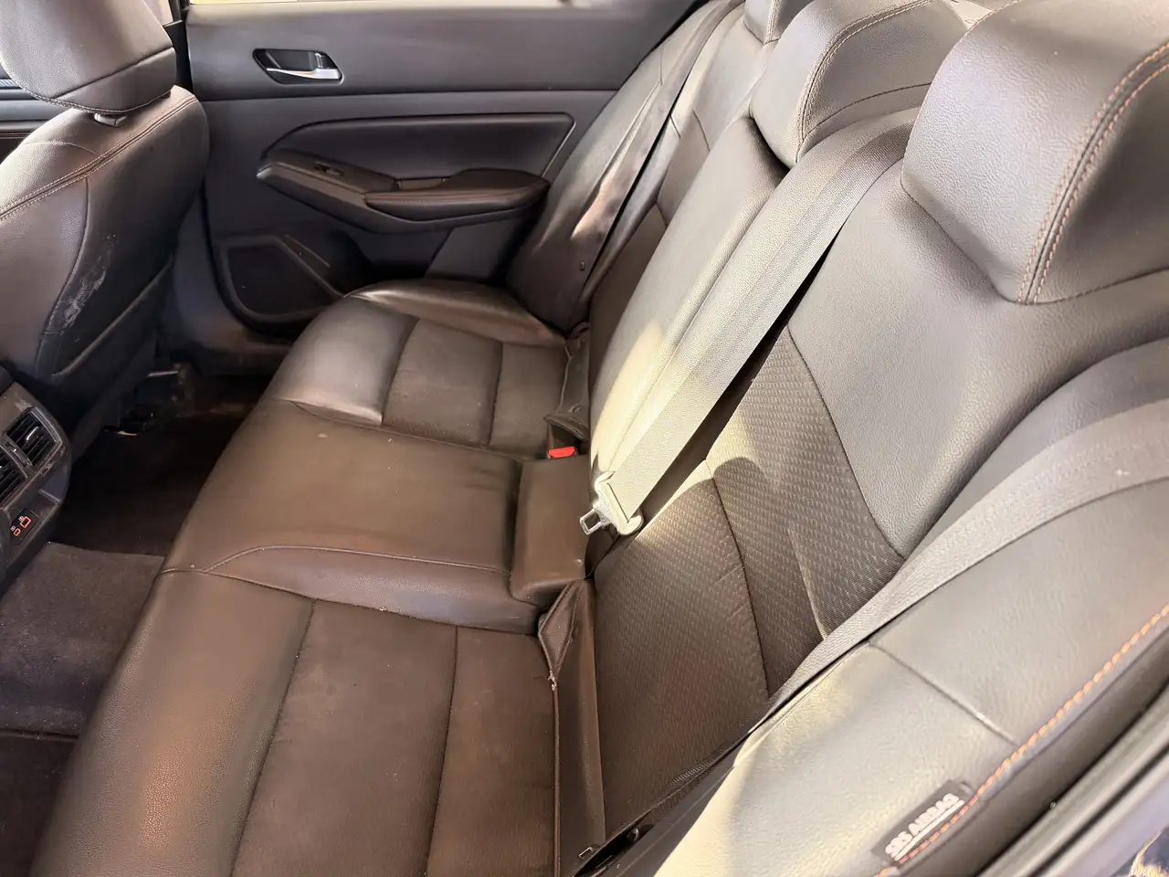 Nissan Altima снимка Nissan Altima