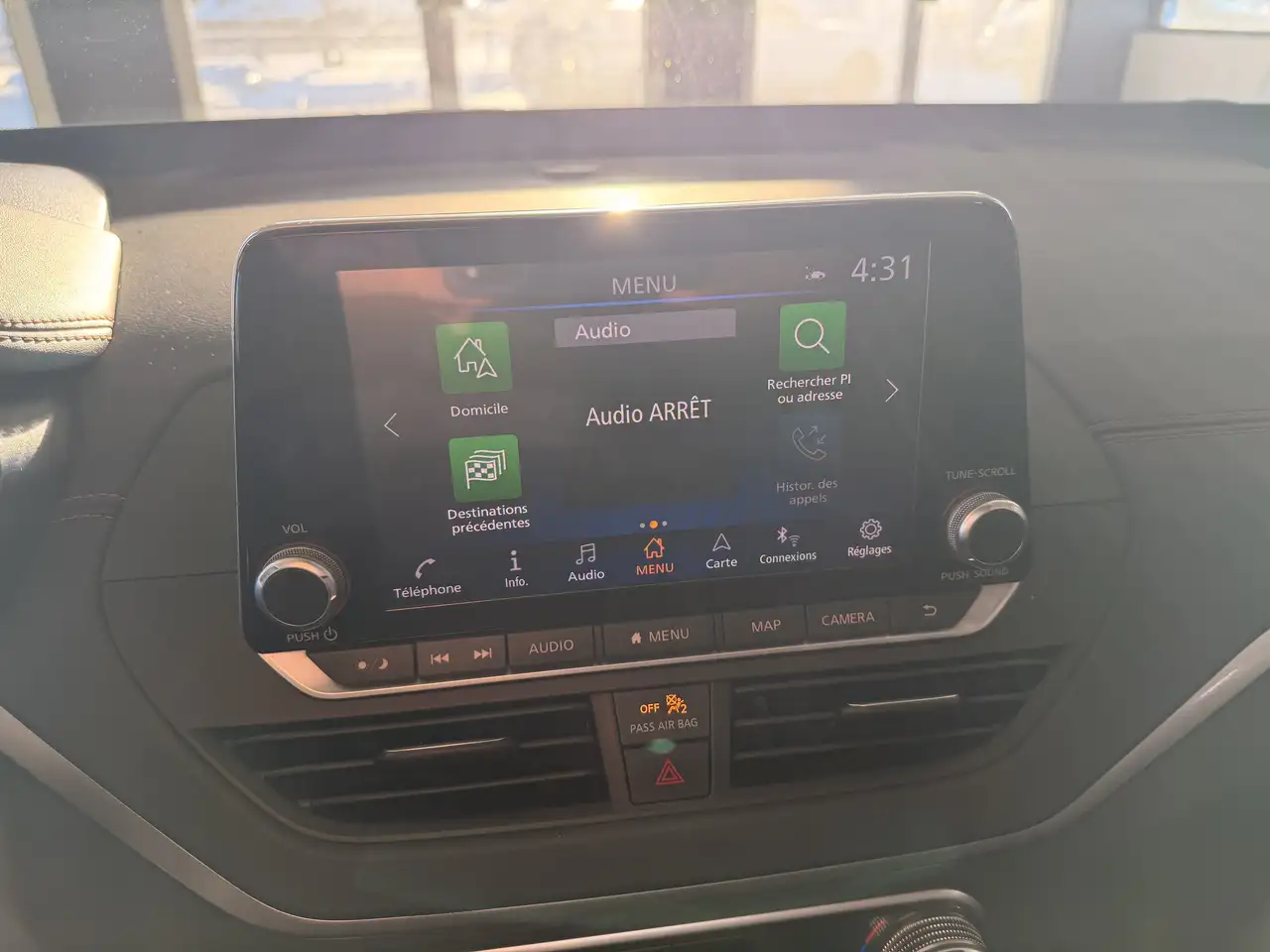 Nissan Altima снимка Nissan Altima