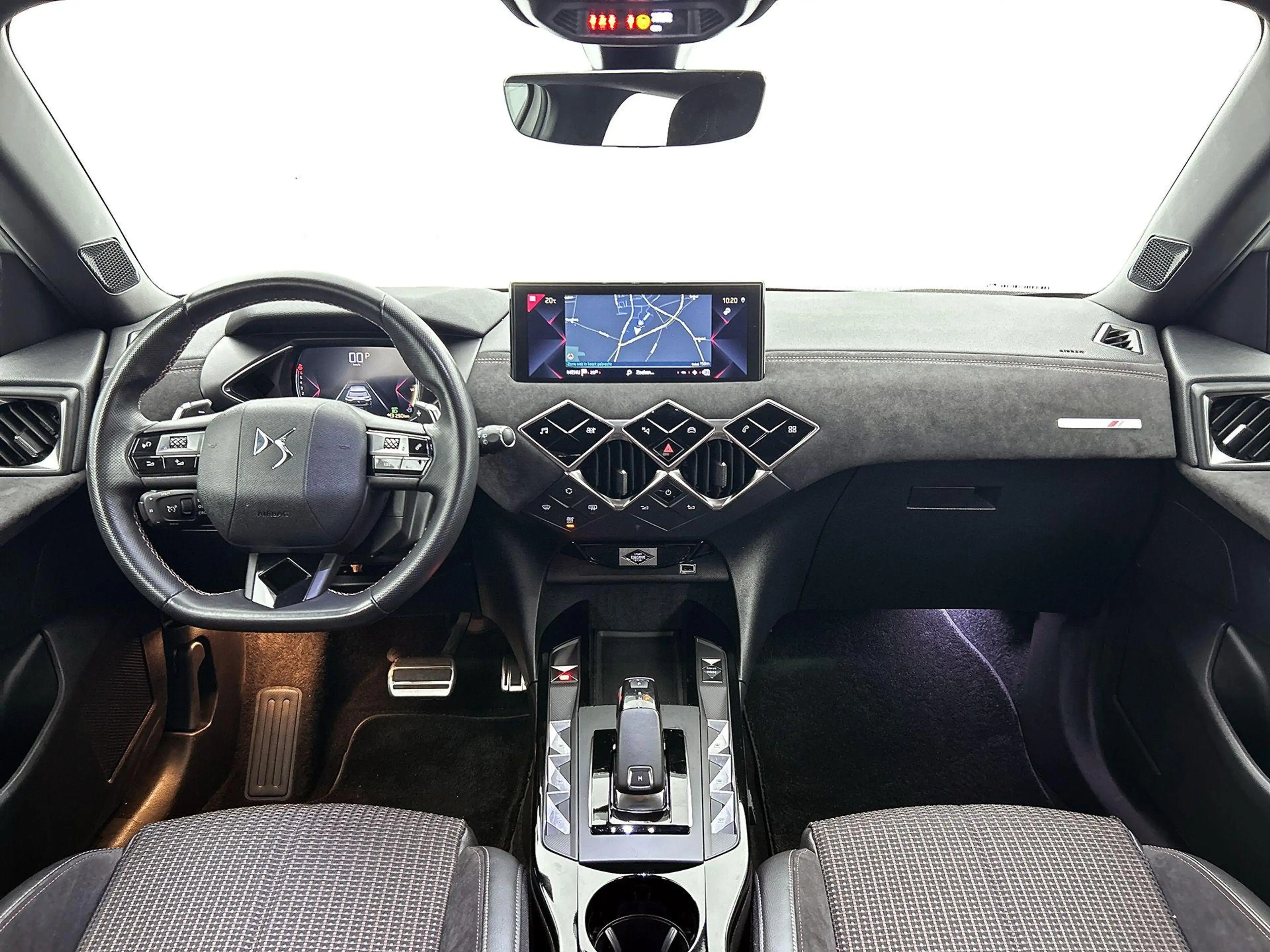 DS Automobiles DS 3 Crossback 1.2 130pk Performance Line Automaat | Navigatie | — photo 11